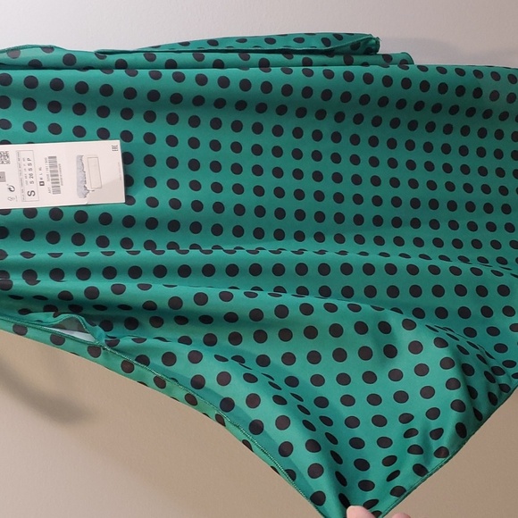 NWT Zara Green w Black Polka Dots Handkerchief Style Tank Top Size S (49) - Picture 2 of 4